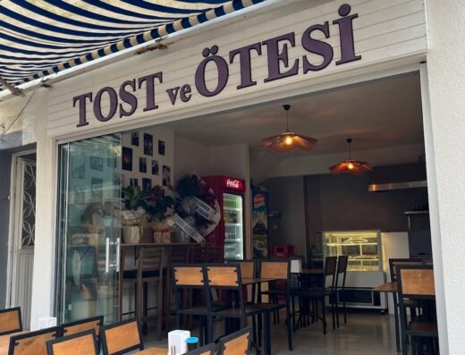 Ayvalık Tostu Nerede Yenir ( Tost ve ötesi )
