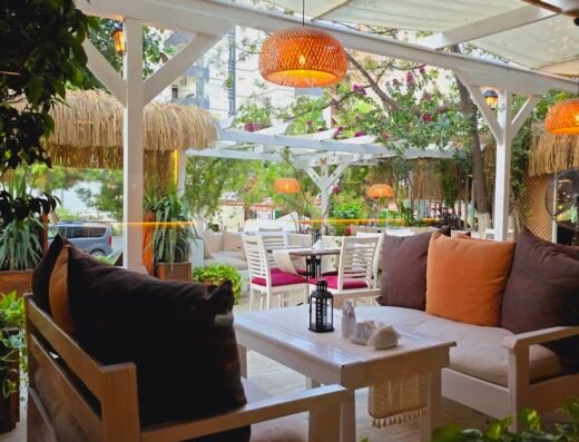 Canape Cafe & Bistro